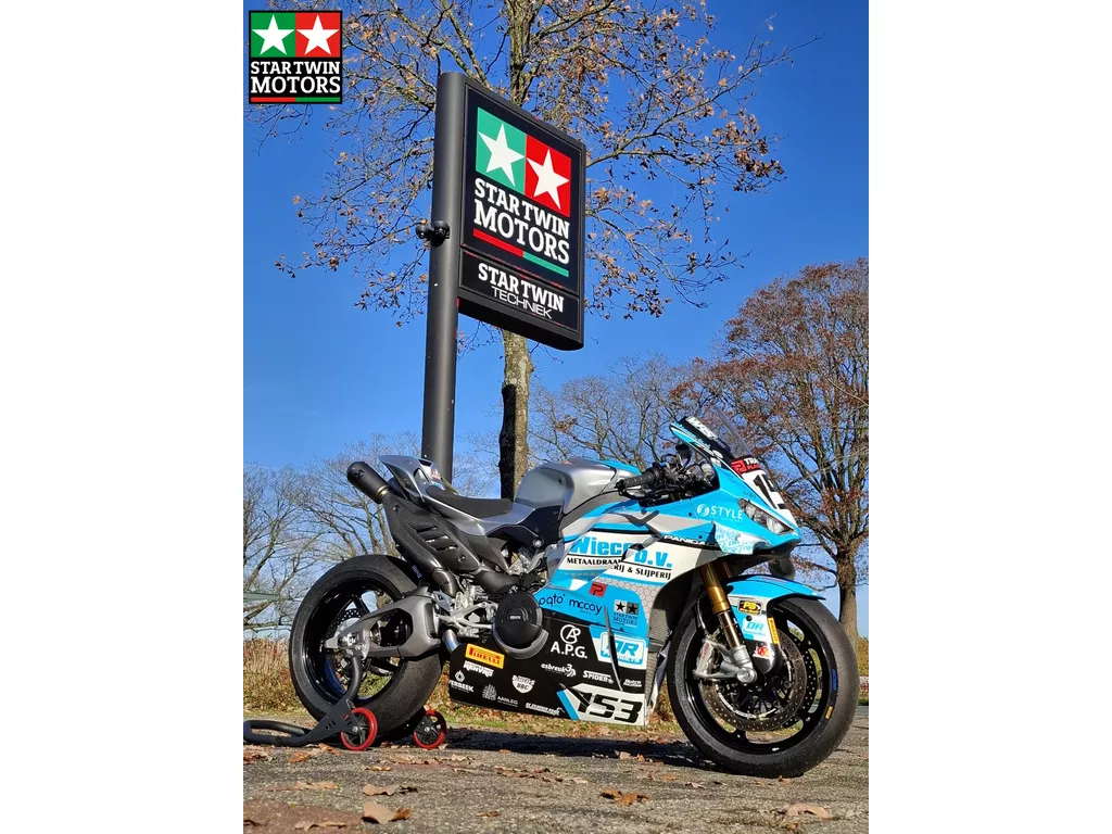 Ducati Panigale V4 S Akrapovic Circuit Motor