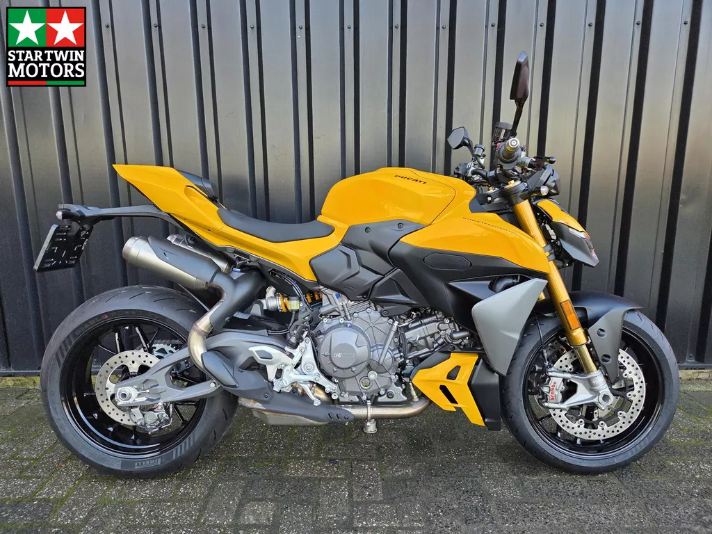 Ducati Streetfighter V2S Yellow