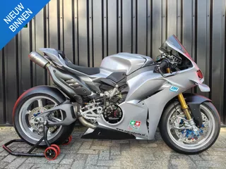 Ducati Panigale V4 S Trackbike