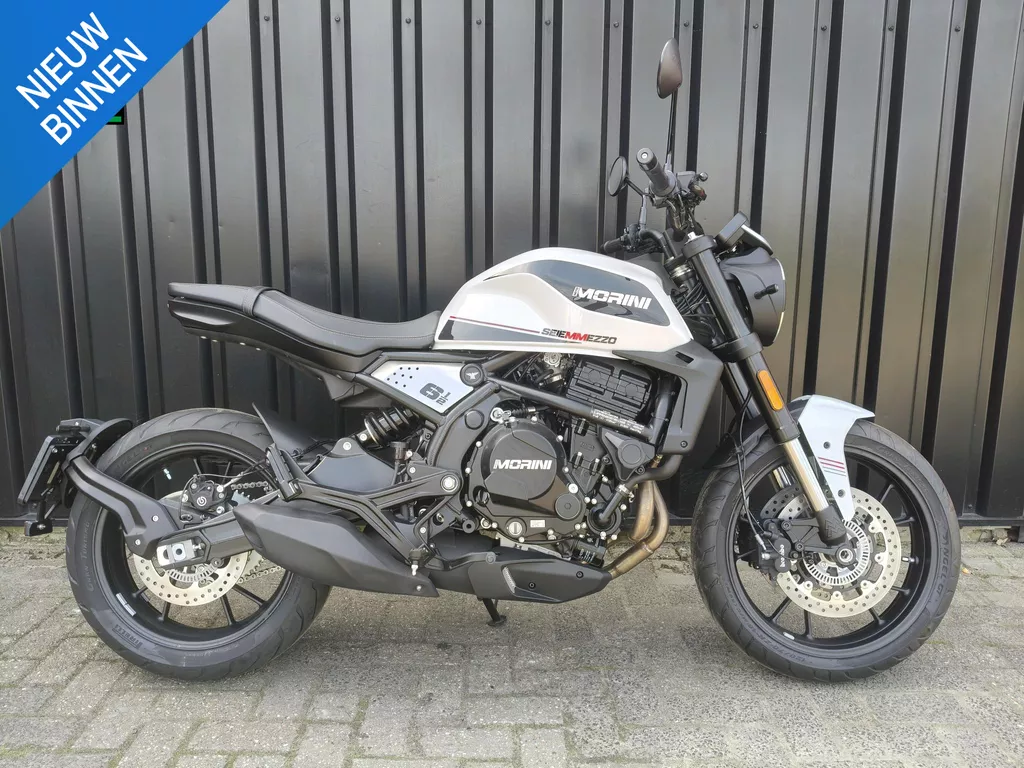Moto Morini SEIEMMEZZO 650 STR