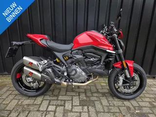 Ducati Monster + Akrapovic
